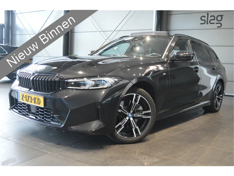 BMW 3 Serie Touring 330e M-SPORT pano camera cruise led 18 inch !!