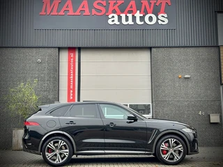 Jaguar F-PACE 5.0 V8 S/C AWD SVR / 550pk / Santorini black / Hud / INCLUDING JAGUAR MAINTENANCE!