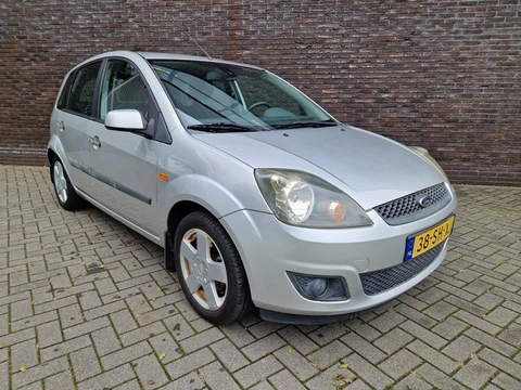 Ford Fiesta 1.3-8V Futura|5DRS|AIRCO|APK'27|NIEUWE KOPPELING