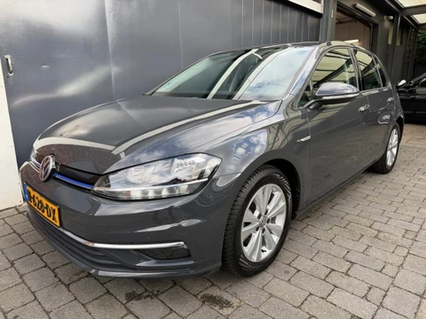 VOLKSWAGEN GOLF 1.5 TSI Comfortline Camera Carplay Adaptive cruise 