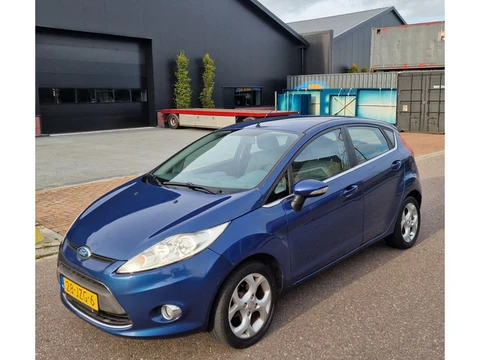 Ford Fiesta 1.25 Titanium AIRCO 2 X SLEUTELS BOEKJES