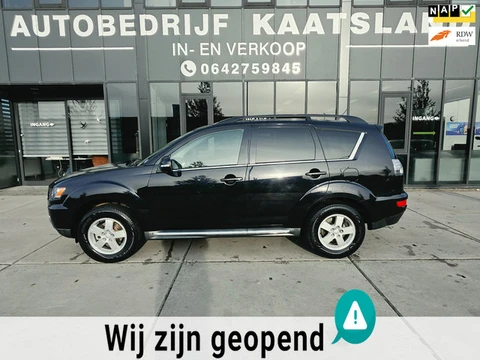 Mitsubishi Outlander 2.0 Intro Edition - Clima - Cruise - Leer -