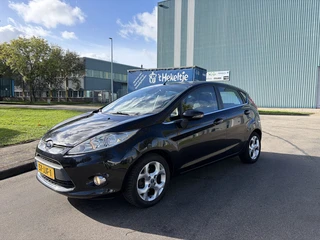 Ford Fiesta 1.25i Titanium 5-Deurs 82 PK. Distributieriem en waterpomp vervangen bij 93.000 KM !!! P