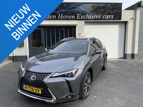 Lexus UX 250h AWD Executive Line Hybrid Full Options.
