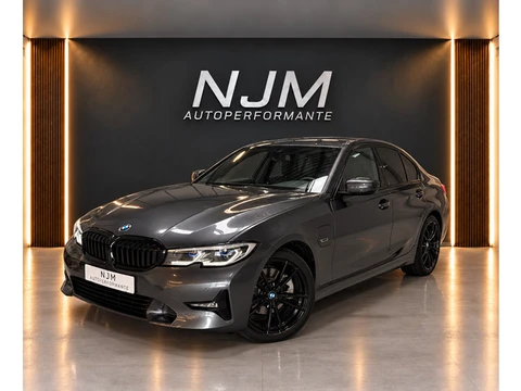 BMW 3-serie 320e M-Sport|Keyless|Camera|Laser|Sfeer