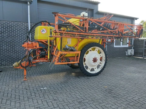 Douven Getrokken Veldspuit met AirJet  27 Meter