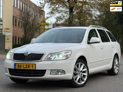 Skoda Octavia Combi 1.2 TSI Elegance Business Line|XENON|6BAK|NAVI|RIJD SCHAKELT PERFECT