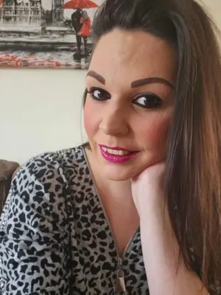 xxxxx poes zoekt stevige kater