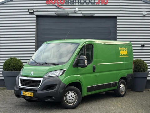Peugeot Boxer 330 2.0 BlueHDI L1H1 Premium | Navigatie | Camera | Trekhaak |