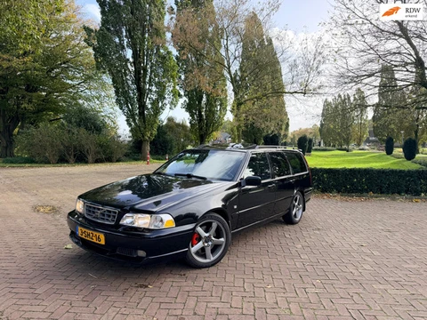 Volvo V70 R 2.3T-5 Exclusive | Vol opties | Automaat | Dakraam