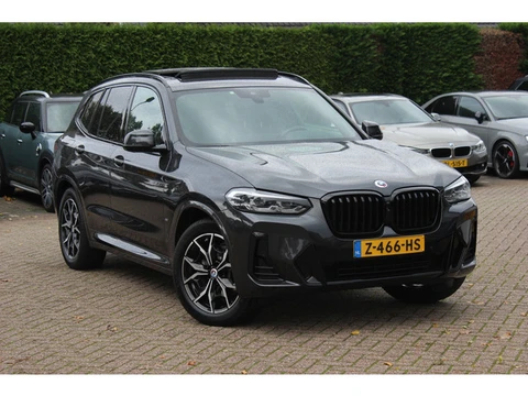 BMW X3 xDrive30e High Exe. M Sport / Trekhaak / Panoramadak / 360Camera / Head-up / Leder / 19'' / H