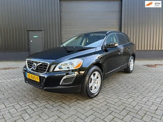 Volvo XC60 2.4 D5 Momentum AUT NW APK GRIJS KENTEKEN
