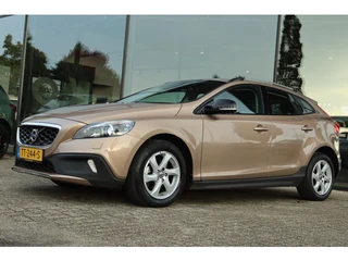 VOLVO V40 CROSS COUNTRY 1.6 D2 KINETIC | APPLE CARPLAY | XENON | CRUISE | TREKHAAK | NAVI