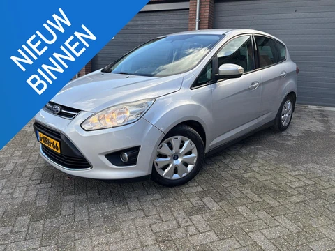 Ford C-Max 1.0 Trend makkelijke hoge instapper met veel ruimte ,Trekhaak,Perfect onderhouden.