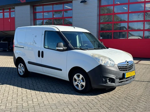 Opel Combo 1.3 CDTi ecoflex edition (bj 2016)