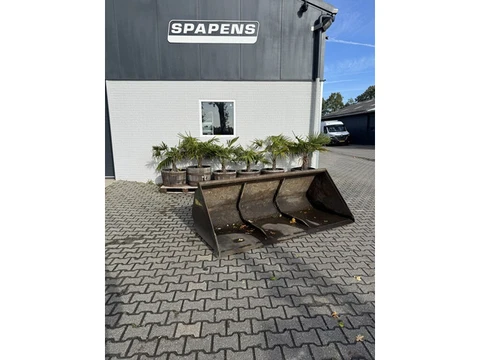 WIFO Manitou grondbak 1100Ltr