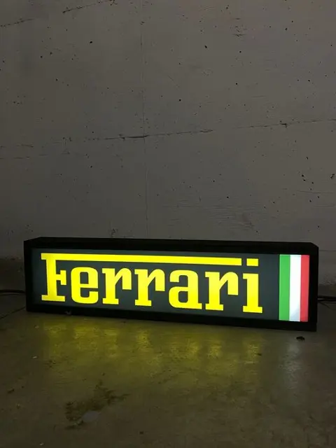 Bord - Ferrari Illuminated sign with Italian flag - Ferrari