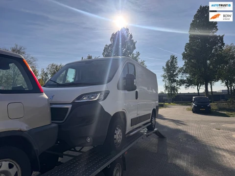 Peugeot Boxer 330 2.0 BlueHDI L1H1 Premium Pack Motor Defect.Airco.Navi