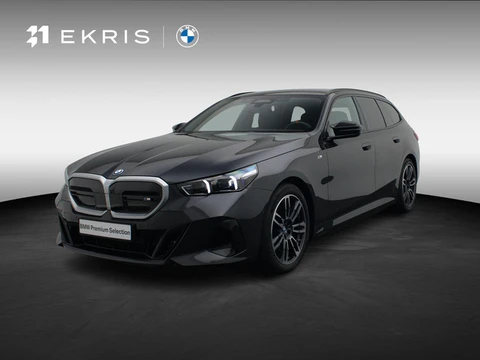BMW i5 Touring M60 xDrive Innovation Pack | Travel Pack | Comfort Pack | SoH 98,9% | Panoramadak | C