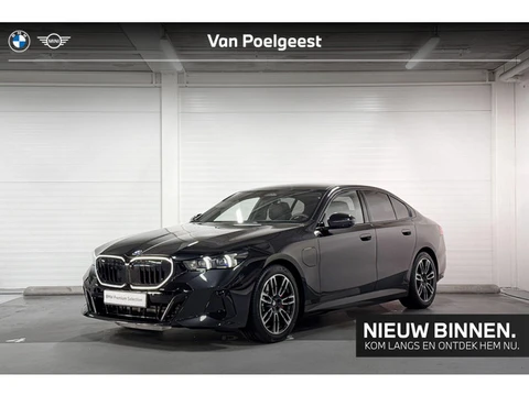 BMW 5 Serie Sedan 530e | M-Sport Pro | Innovation Pack | Travel Pack | Comfort Pack | Parking Assist
