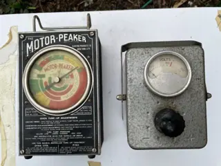 Decoratief object - Montor peaker et voltmètre - Motor