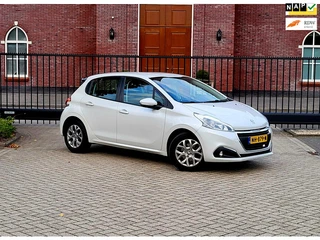 Peugeot 208 1.2 PureTech Blue Lion / Airco / Navi / Cruise control / Pdc / Trekhaak