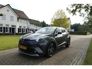 Toyota C-HR 1.8 Hybrid Executive | Dealer onderhouden | NAVI | Camera | Trekhaak | Cruise control |