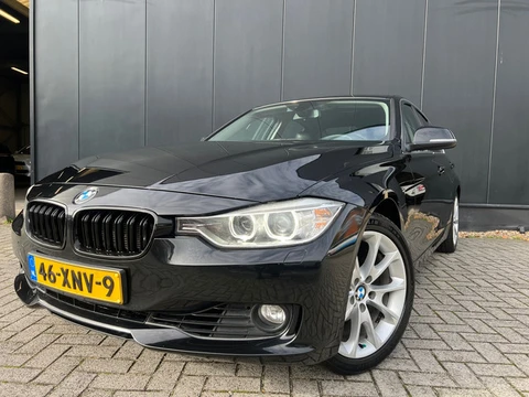 BMW 3-serie 320i High Exe '12 Aut/Leer/Navi/18'Lmv/Nap