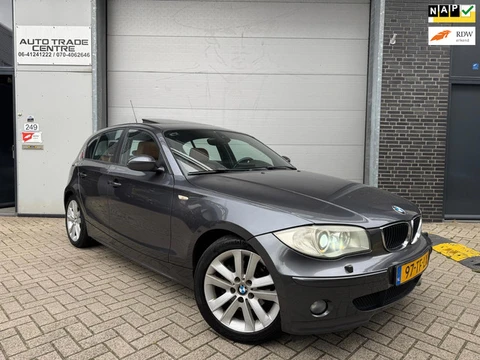BMW 1-serie 120i Graphite [Open dak | Stoel VW | Xenon | Cruise | PDC | Leder]