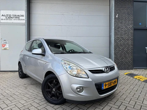 Hyundai I20 1.4i DynamicVersion [AUT | Airco | Elek. pakket]