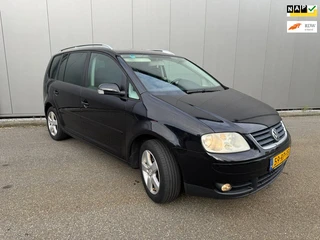 Volkswagen Touran 1.6-16V FSI Highline
