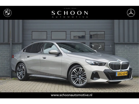 BMW 5 Serie 520i M-PAKKET | ACC | 360 CAM | HUD | H&K |