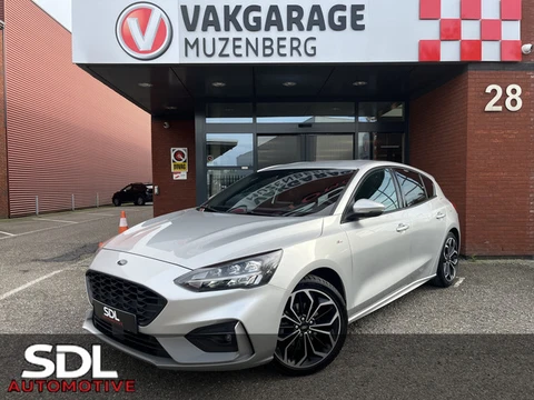 Ford Focus 1.0 ST-Line EcoBoost // TREKHAAK // LED // KEYLESS // NAVI+CARPLAY // CAMERA+SENSOREN // 