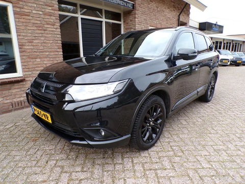 Mitsubishi Outlander 2.0 Instyle Automaat / Navi /Schuifdak / Trekhaak