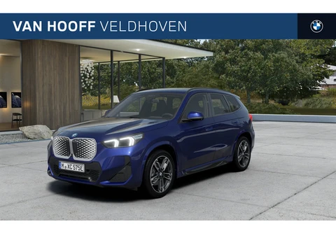 BMW iX1 eDrive20 M Sport / Sportstoelen / Comfort Access / Head-Up / Harman Kardon / Adaptieve LED /