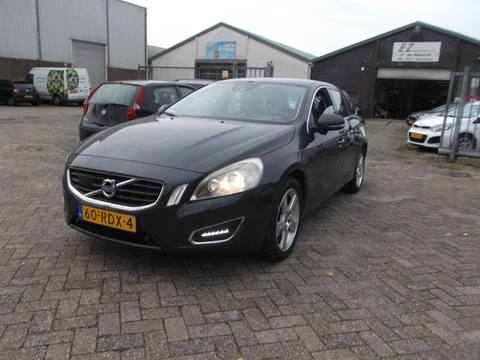Volvo V60 1.6 T4 Momentum