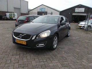 Volvo V60 1.6 T4 Momentum