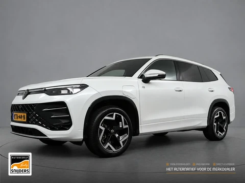 Volkswagen Tayron R-LINE .5 eHybrid 204 PK | Head-Up | IQ Light | 360 Cam | Keyless - RIJKLAAR + BOV