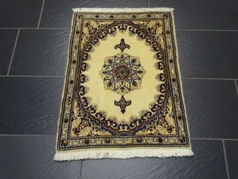 Nain mit Seide - Tapijt - 80 cm - 60 cm