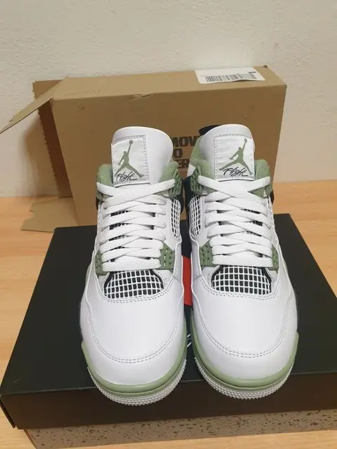 Air Jordan - Sneakers - Maat: Schoenen / EU 39