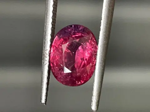 1 pcs Rood Robijn - 2.01 ct