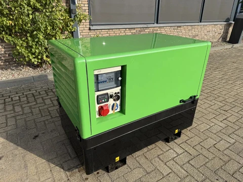 Lombardini LDW 1204 Silent Generatorset 25 kVA Stroomgroep 400 Volt