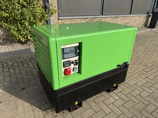 Lombardini LDW 1204 Silent Generatorset 25 kVA Stroomgroep 400 Volt