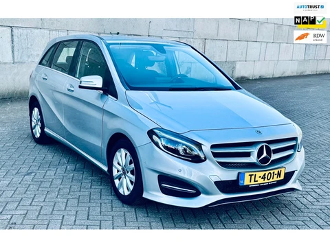 Mercedes-Benz B-klasse 180 Ambition AUTOMAAT LEER LED LICHTEN