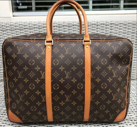 Louis Vuitton - Reistas