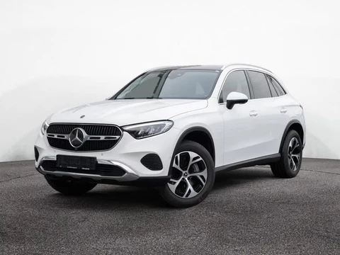 Mercedes-Benz GLC 300e 4M AVANTGARDE ** HIGH LED, PANO, TREKH, MEMORY, WINTERPACK, 18-inch LMV ** 1e