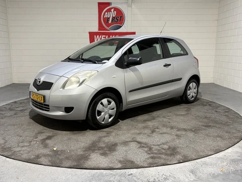 Toyota Yaris 1.0 VVTi, Volledig onderhouden, prijs incl. nieuwe apk, beurt en 3 maanden garantie