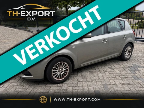 Kia Cee'd Airco NAvi CruiseC 1.4 CVVT X-tra
