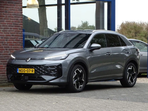 Volkswagen T-Roc 1.5 eTsi R-Line First Edition (bj 2026)