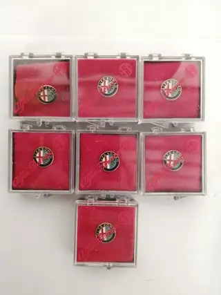 Decoratief object - Alfa Romeo Logo Pin Collection - Alfa